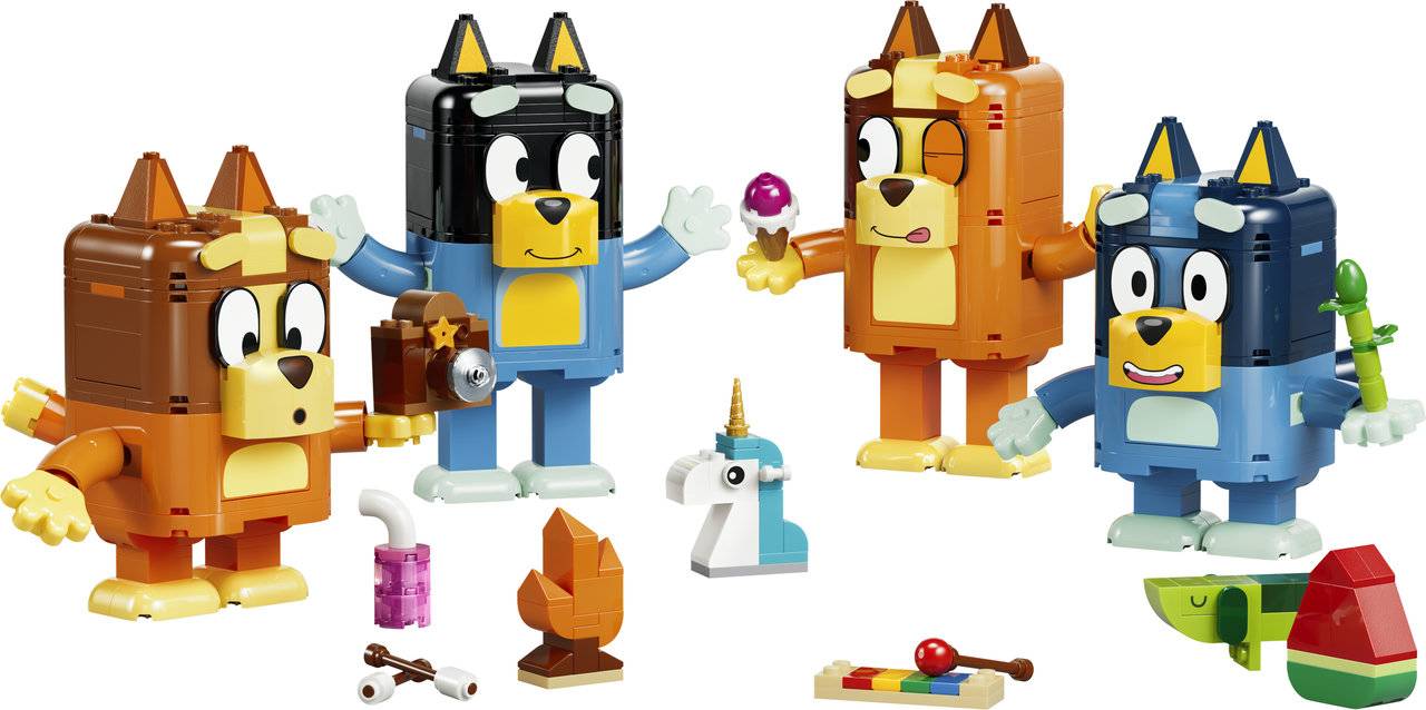 LEGO® Bluey 11217 Brick-Built Bluey Family - Image 2