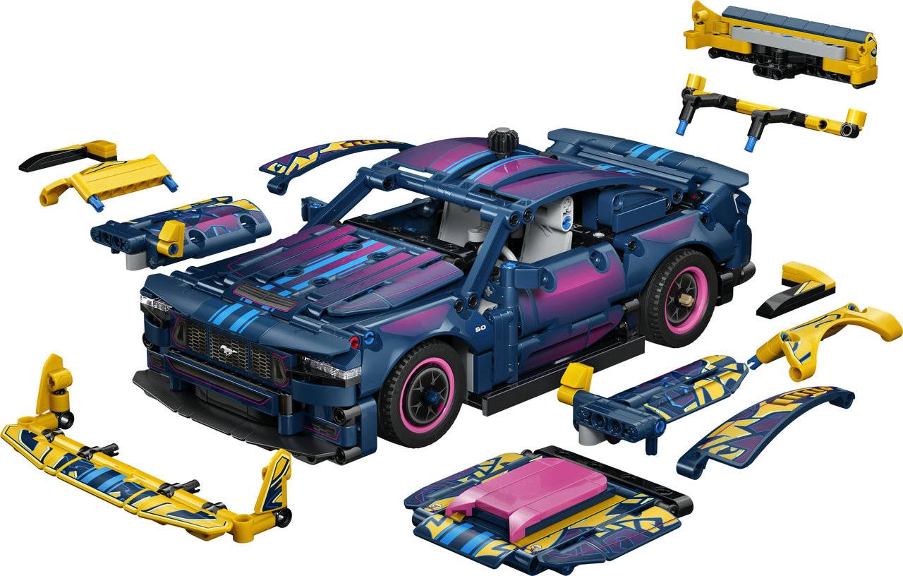 LEGO® Technic 42236 Custom Garage Ford Mustang GT Car - Image 2