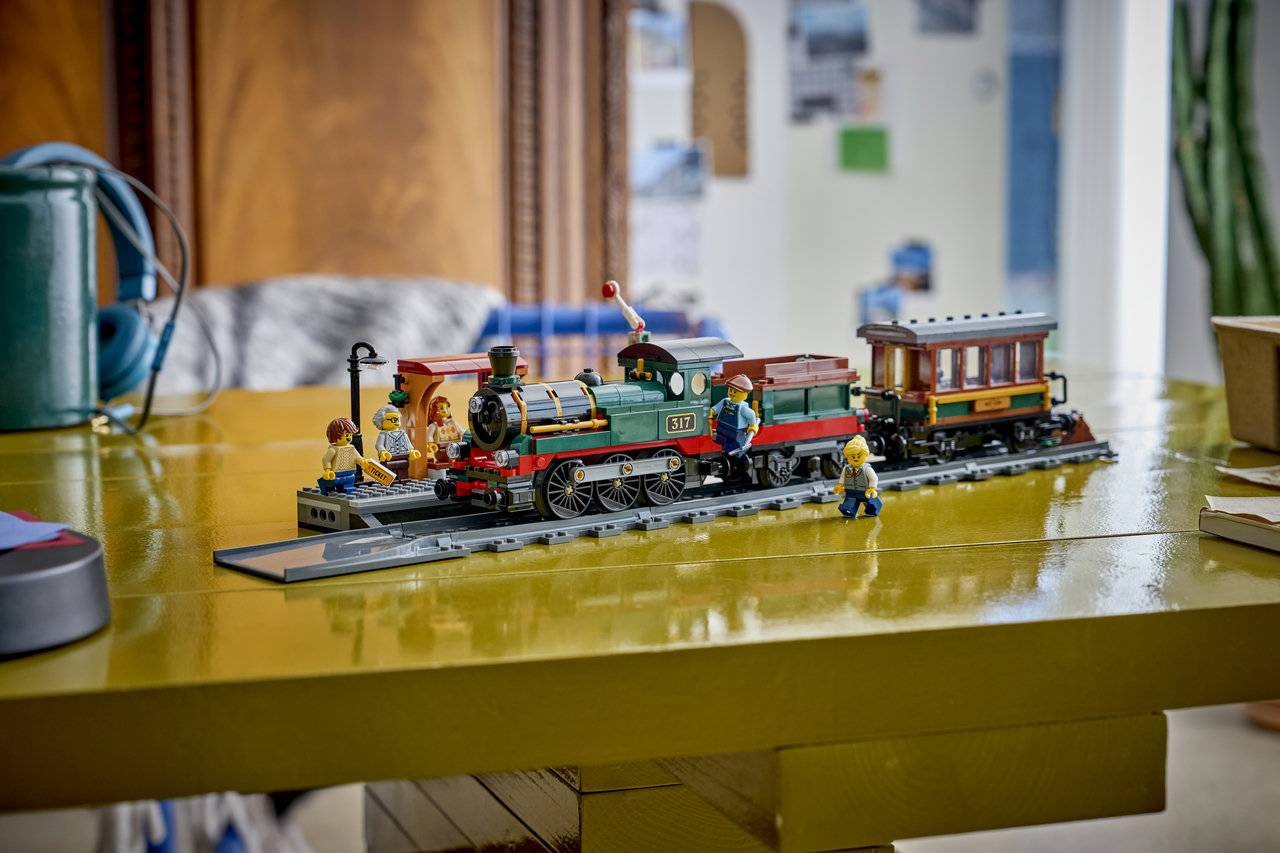 LEGO® City 60511 Vintage Steam Train - Image 3